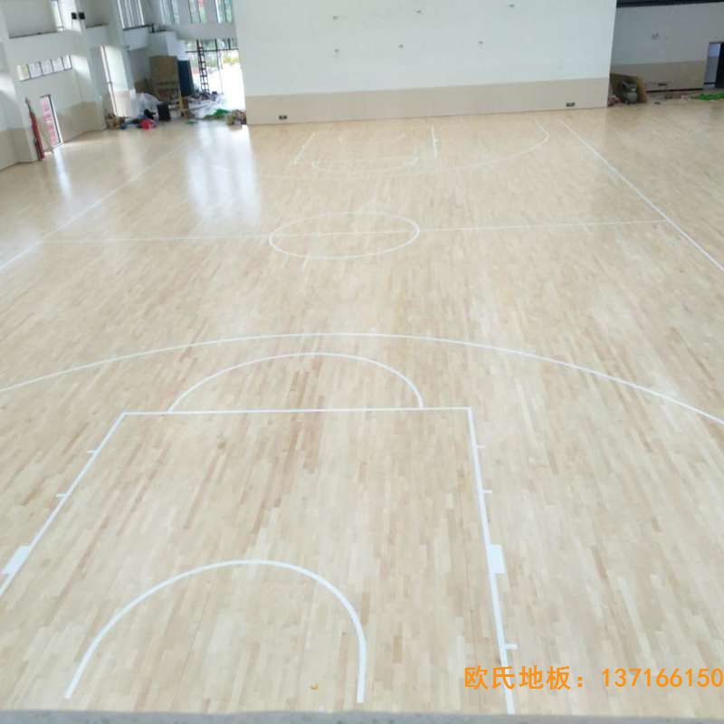 贛州寧都縣城關(guān)小學(xué)九章路校區(qū)運動木地板安裝案例