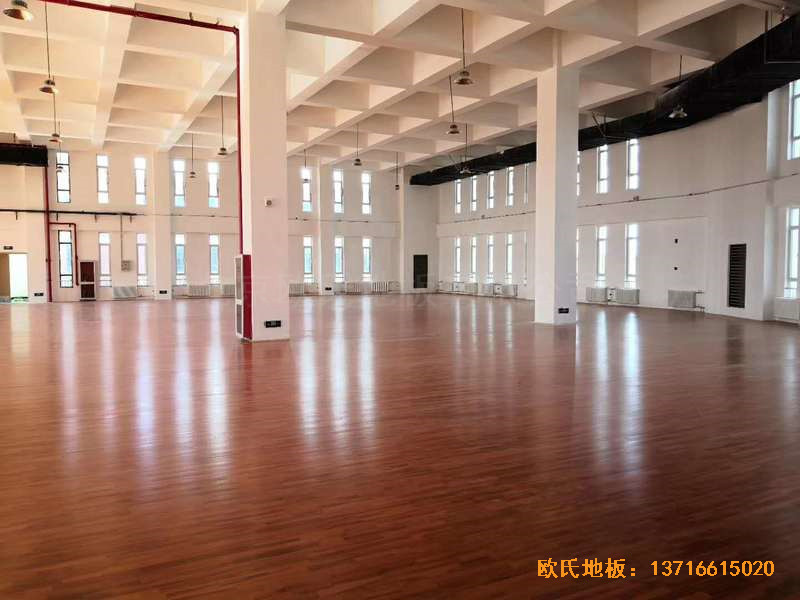 北京房山長陽小學(xué)籃球訓(xùn)練館運動地板鋪裝案例1