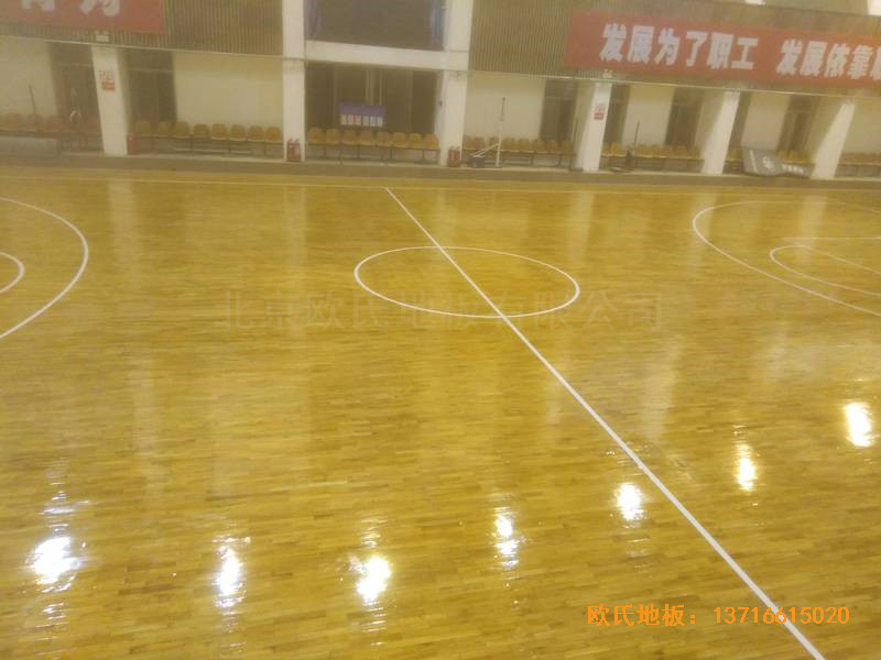 山西璐安集團(tuán)籃球館體育地板施工案例3