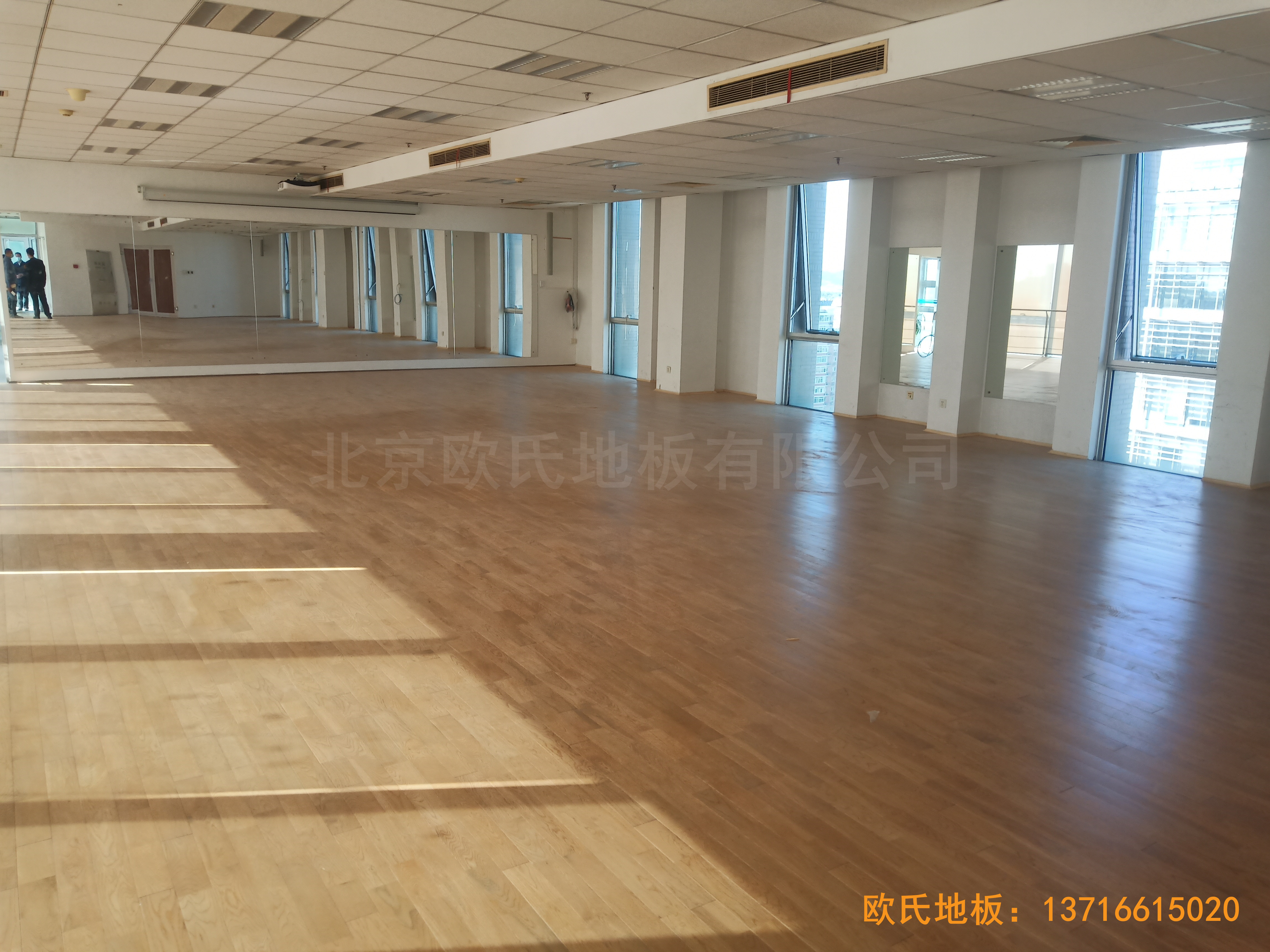 中國科學(xué)院技術(shù)研究所運(yùn)動館體育木地板鋪裝案例0