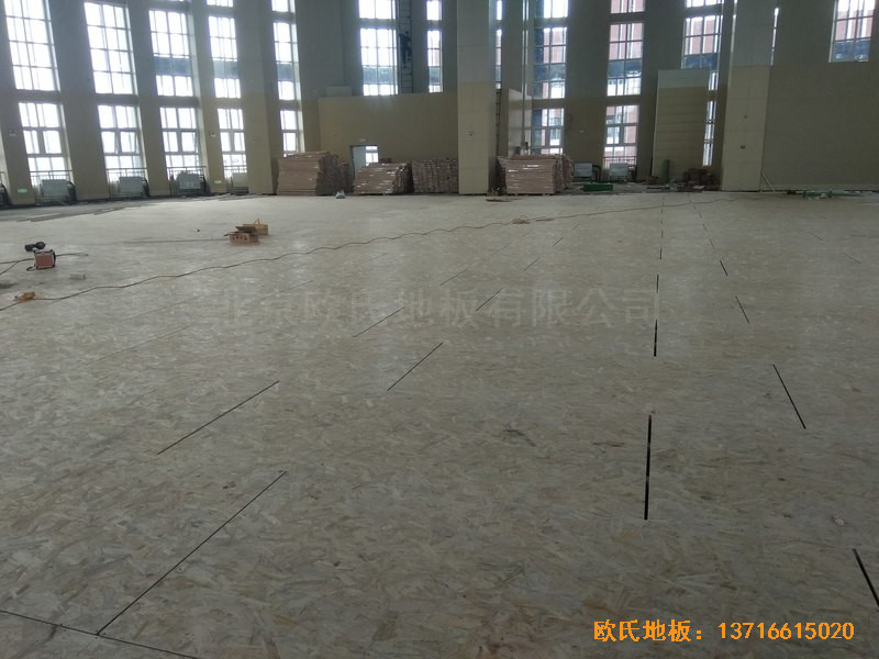 濟(jì)南歷城二中新校區(qū)籃球館體育木地板鋪設(shè)案例2
