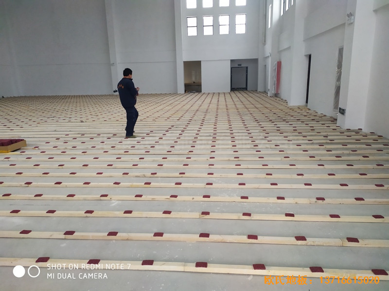 浙江寧波熱電公司籃球館運(yùn)動(dòng)木地板鋪裝案例1