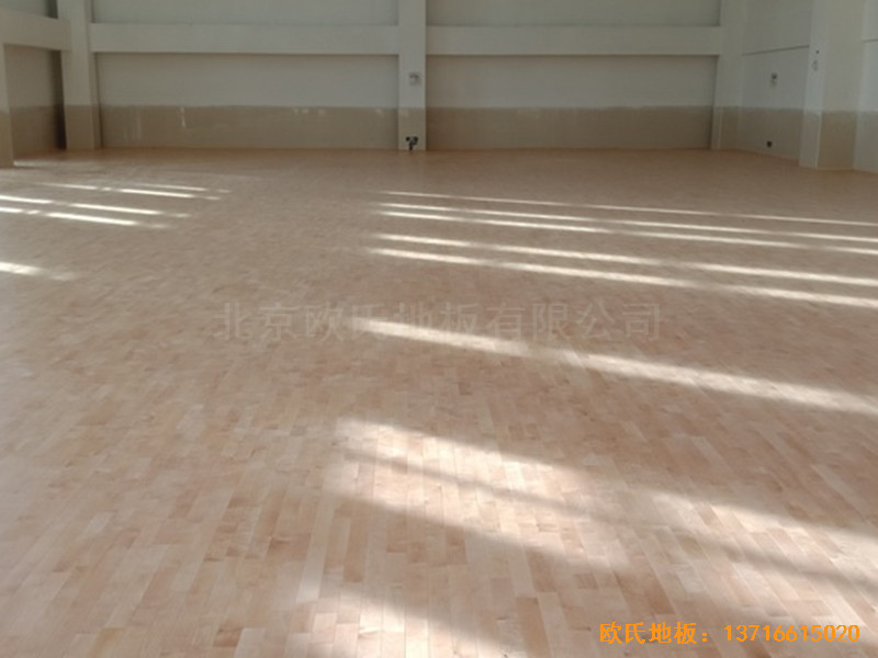 深圳北環(huán)中學(xué)運(yùn)動(dòng)館體育地板安裝案例4
