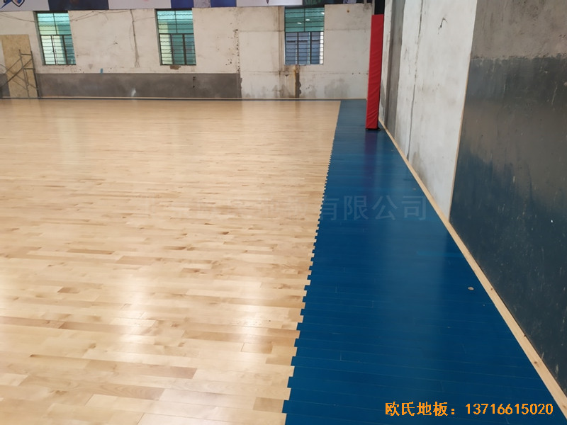福建一通汽車修理有限公司籃球館體育地板鋪裝案例4