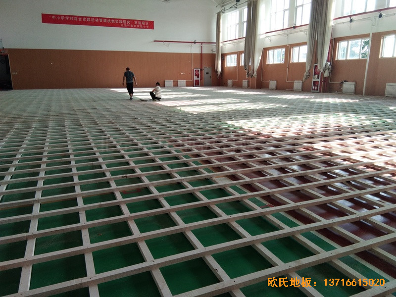 北京懷柔實驗小學(xué)籃球館體育地板施工案例1