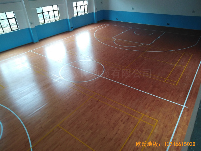 北大貴陽附屬實驗學(xué)校運動館體育地板鋪裝案例4