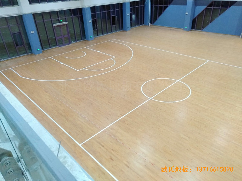 山東實(shí)驗(yàn)二小青島分校籃球館運(yùn)動(dòng)地板鋪裝案例3